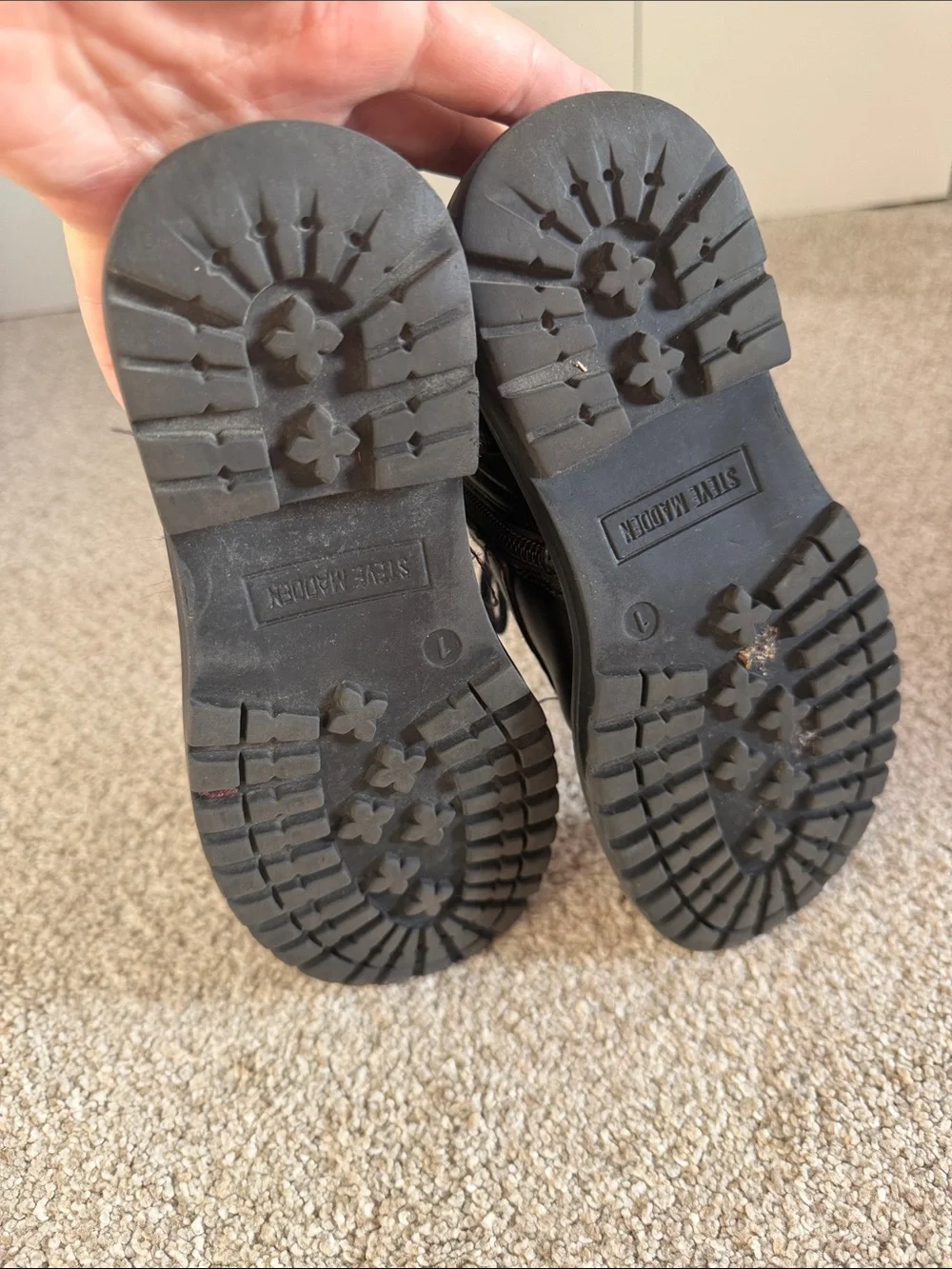 Steve Madden excellent steve